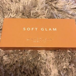 Anastasia Beverley Hills Soft Glam Palette